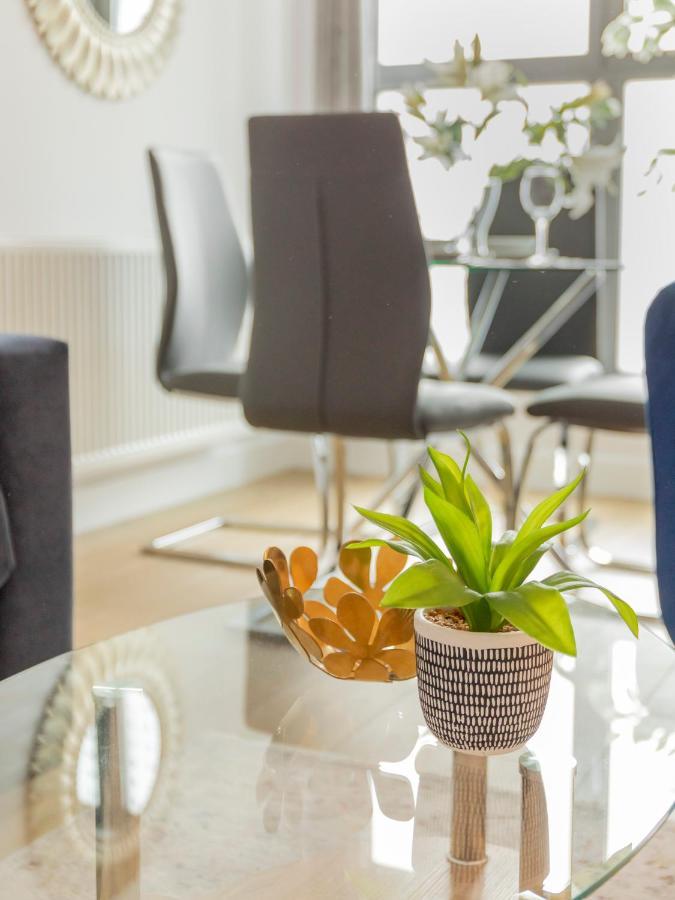 1 Bed Apartment - Redhill Central, Surrey, Gatwick #3 ภายนอก รูปภาพ