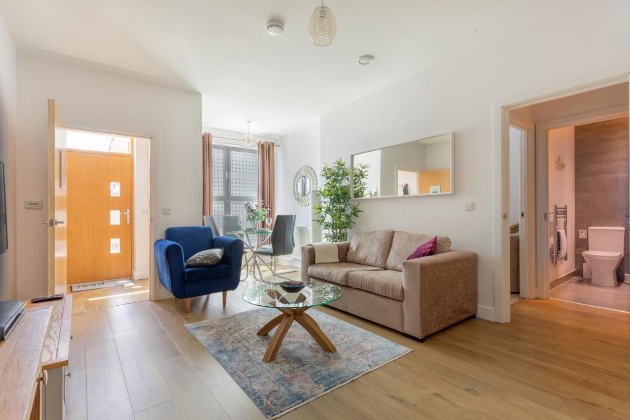 1 Bed Apartment - Redhill Central, Surrey, Gatwick #3 ภายนอก รูปภาพ