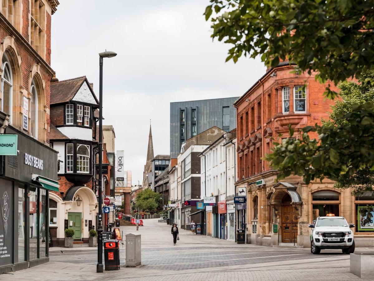 1 Bed Apartment - Redhill Central, Surrey, Gatwick #3 ภายนอก รูปภาพ