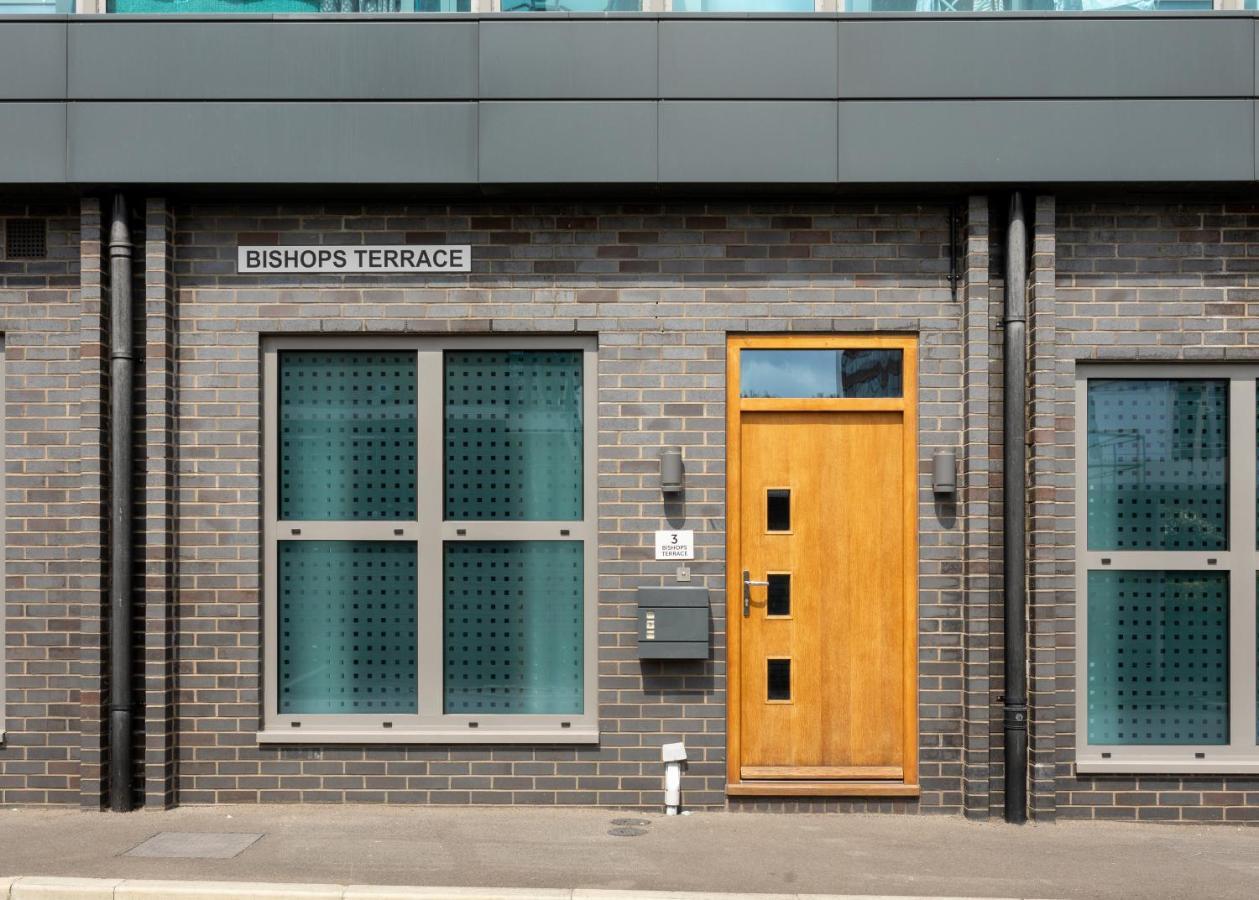 1 Bed Apartment - Redhill Central, Surrey, Gatwick #3 ภายนอก รูปภาพ